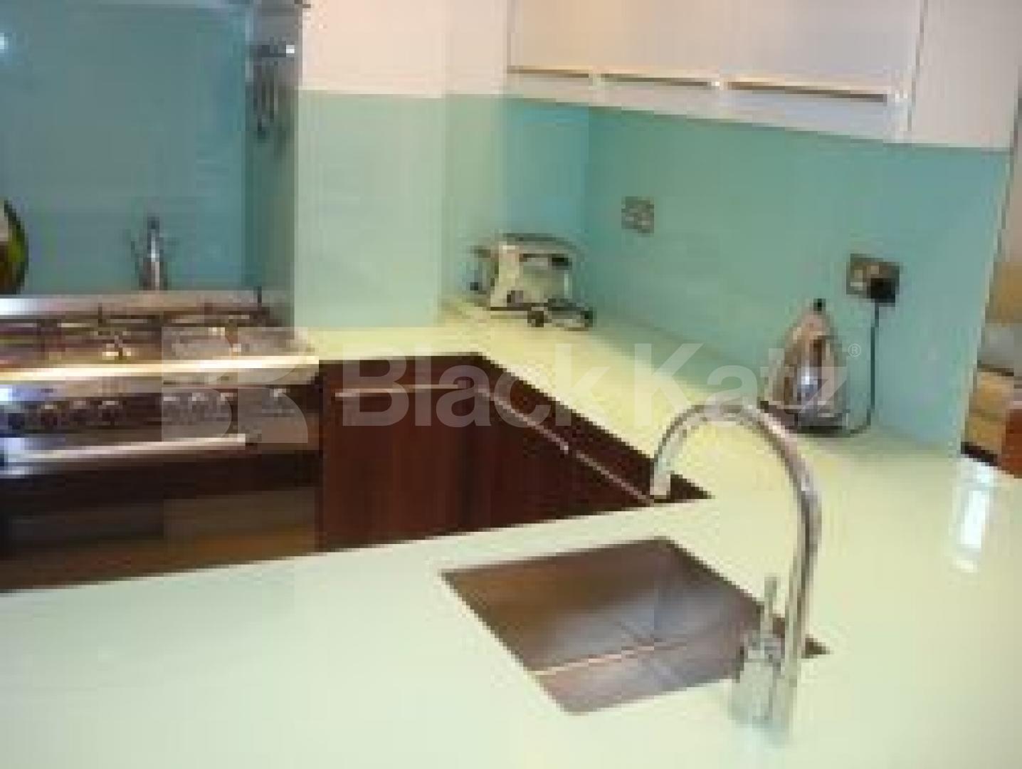 			MUST SEE !!!!!!!, 3 Bedroom, 1 bath, 1 reception House			 St Johns Way, Archway